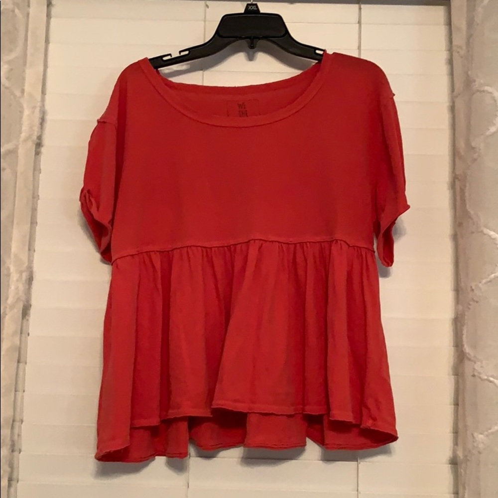 Short sleeve coral top